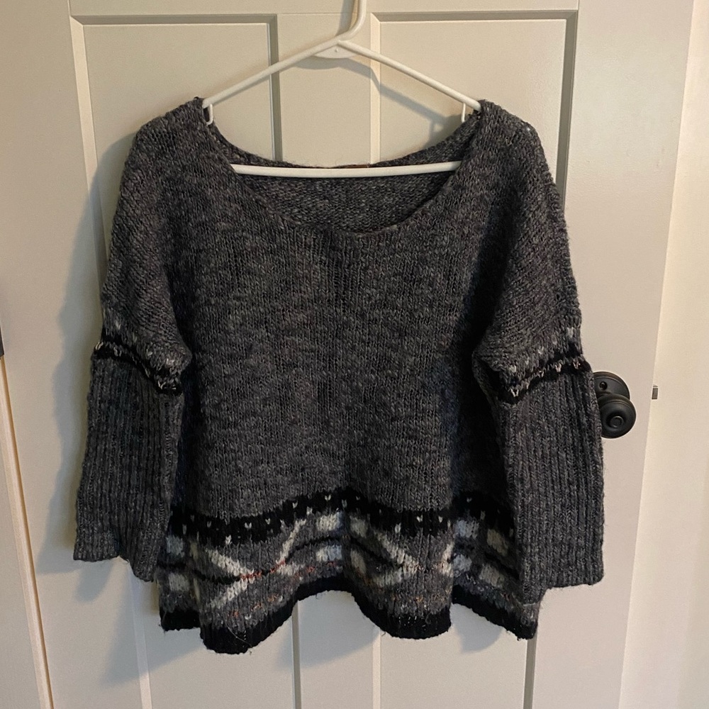 FREE PEOPLE Grey knit sweater